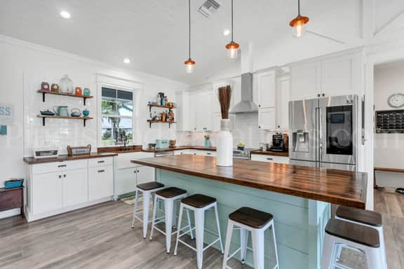 Paradise Found! - 3/2 Pool Home