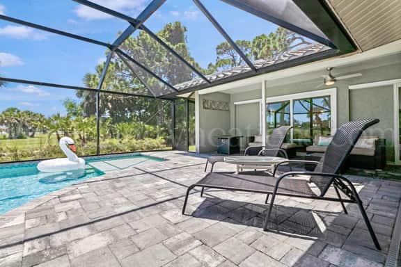 Pineland Palms - 3/2 Pool Home