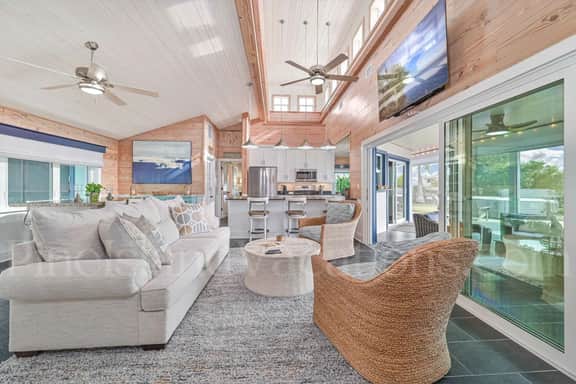 Channel Pointe | Waterfront Luxury Escape